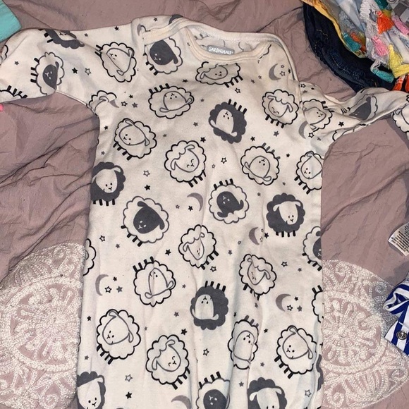 Gown - Picture 1 of 1